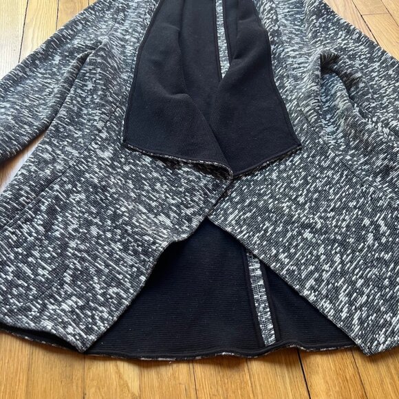 Club Monaco Size M Gray & Black Kiki Boucle Knit Draped Open Cardigan Sweater - Picture 6 of 16